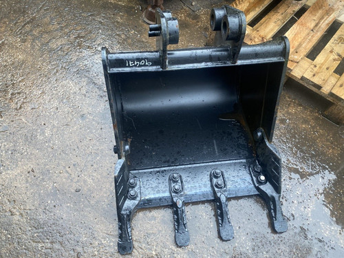 Jcb excavator bucket - 23",