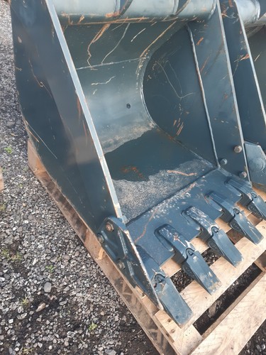 Hyundai excavator bucket with - hyundai,